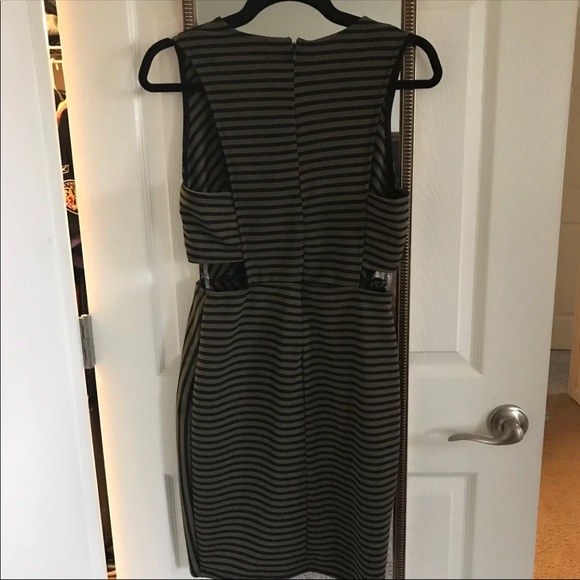 Mini dress - Picture 4 of 4